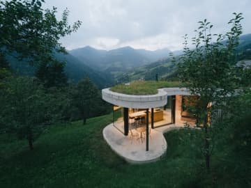 Freiform Private Guesthouse - Holiday home villa in Verdings, South Tyrol