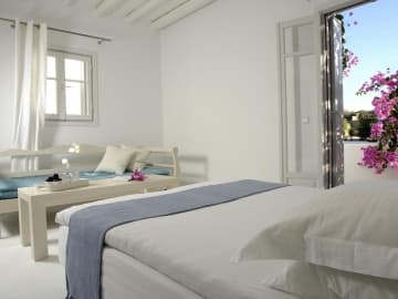 Kapetan Tasos Suites - Holiday Apartments in Pollonia, Cyclades