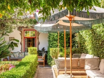 Pergola House - Bed and Breakfast in Cascais, Lisbon Region
