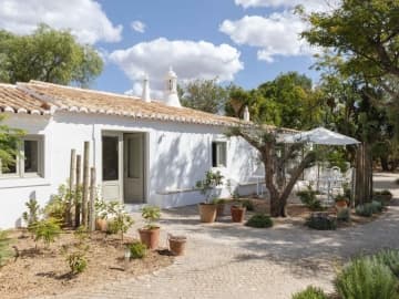 Âmago - Bed and Breakfast in Santa Barbara de Neixe, Algarve