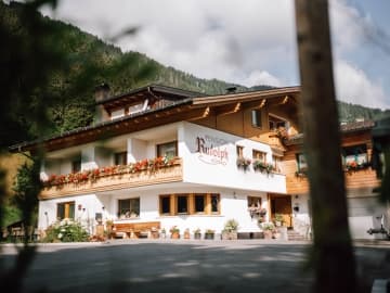 Hotel Pension Rudolph - Bed and Breakfast in Gaschurn, Vorarlberg