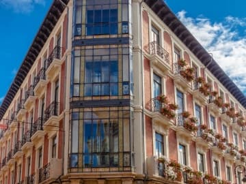 Purple Dog Suites - Holiday Apartments in León, Castilla-y-León